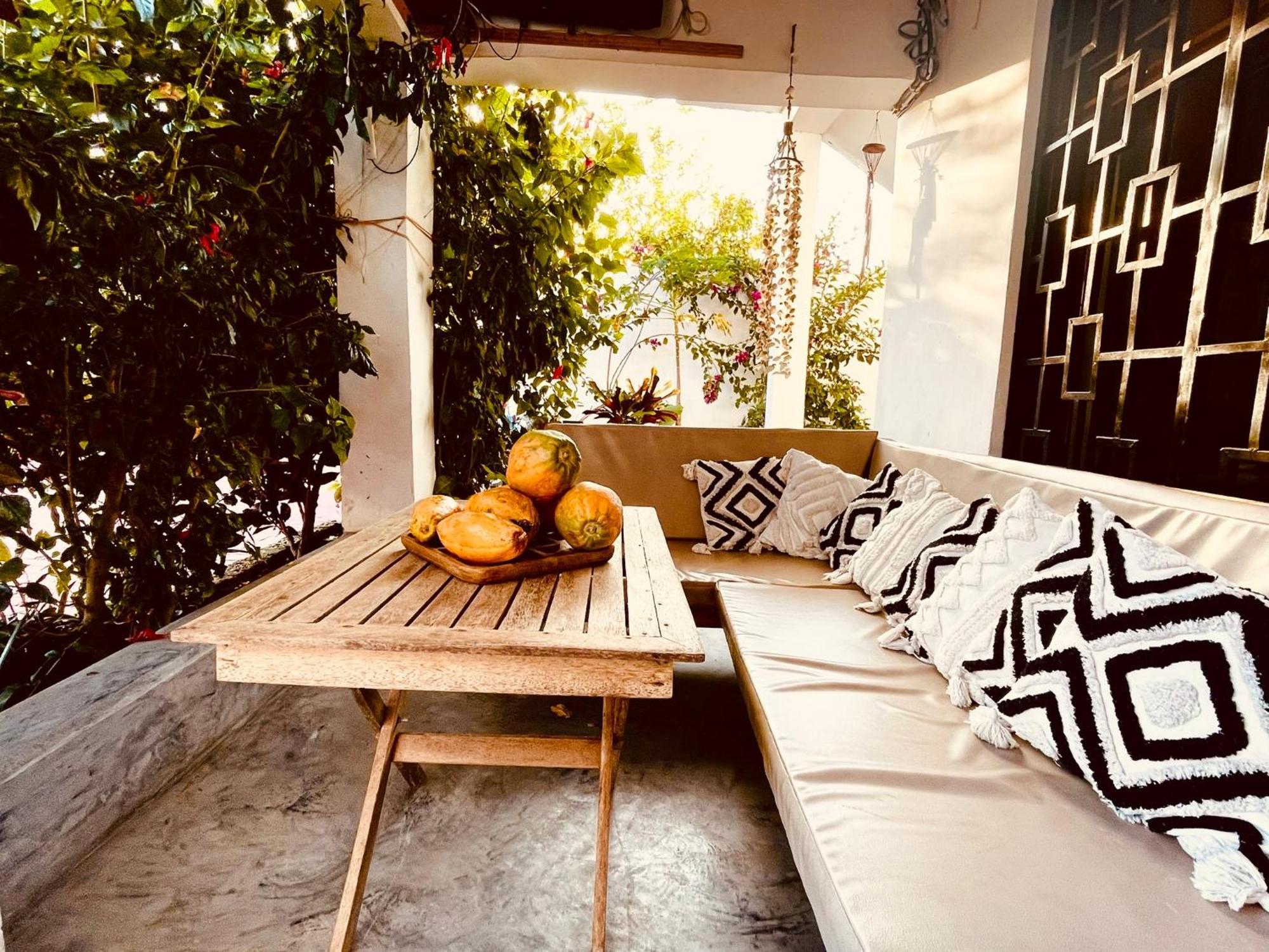 Villa Euphoria - Adults Only ปาเยอ ภายนอก รูปภาพ